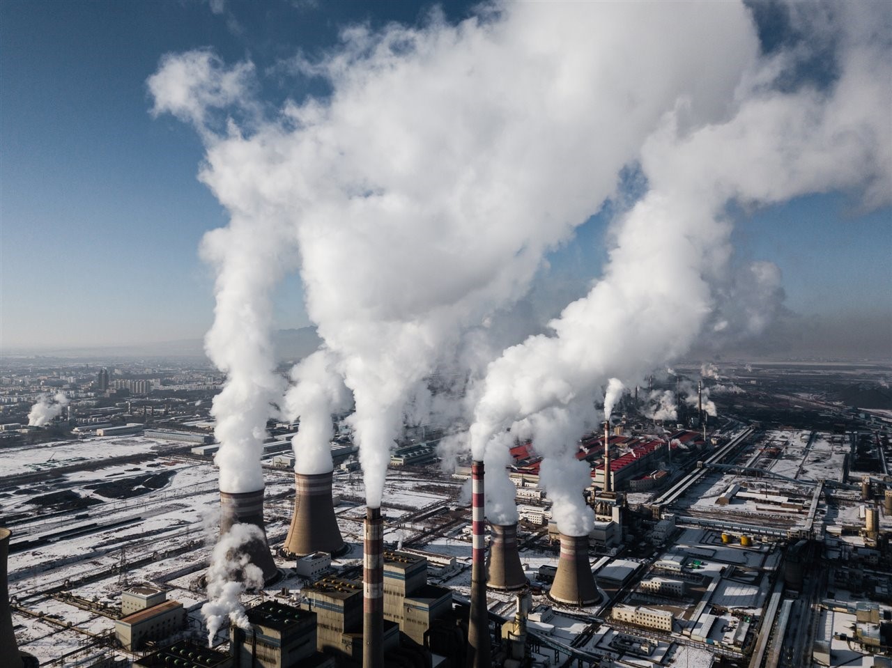 En este momento estás viendo ONU pide una reducción “dramática “de las emisiones en 2025 tras el récord de calor de 2024.