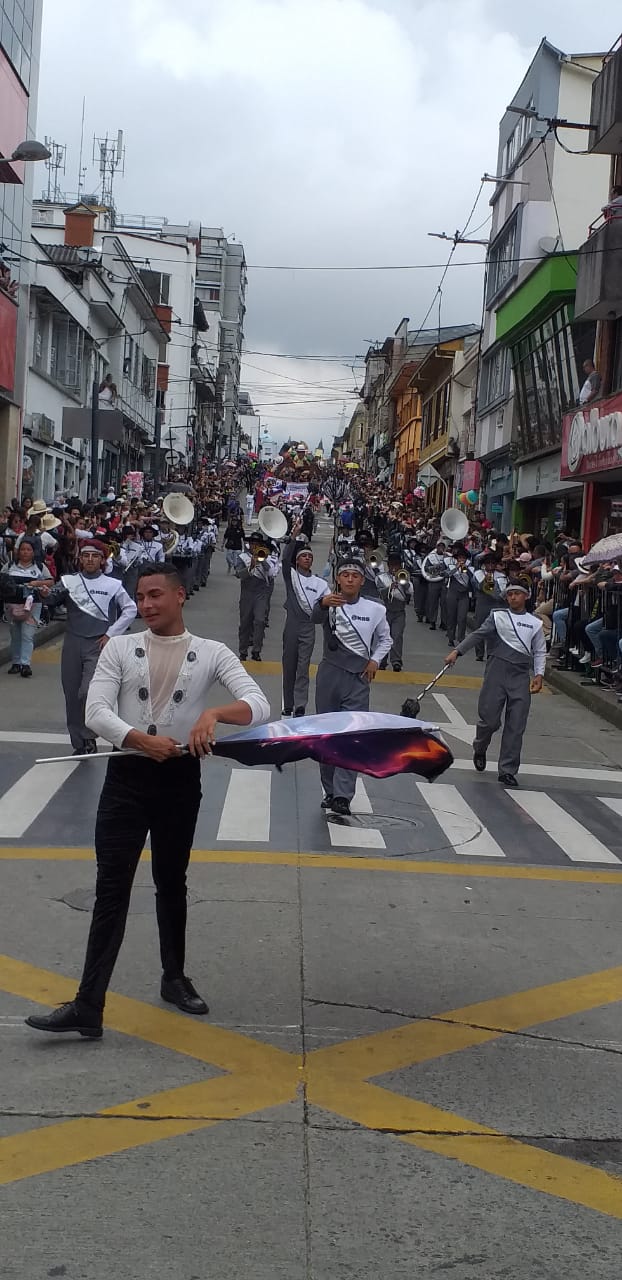 En este momento estás viendo Desfile de las Carretas del Rocío #Feria de Manizales.