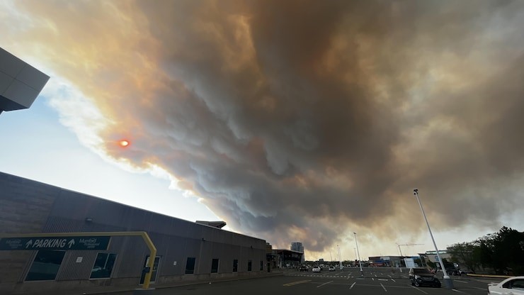 En este momento estás viendo ¡EL HUMO SE EXTIENDE HACIA EEUU, MIENTRAS LOS INCENDIOS FORESTALES EN CANADA OBLIGAN A LA MAYOR EVACUACION QUE SE RECUERDE ¡