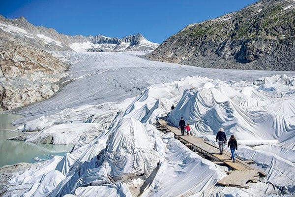 En este momento estás viendo ¡SE PODRIA SALVAR EL DOBLE DE HIELO DE LOS GLACIARES¡