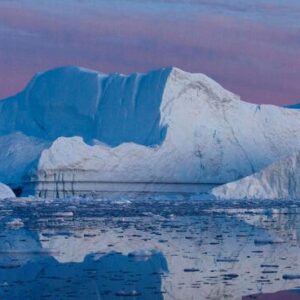 ¡ICEBERG GIGANTE A 23ª SE DERRITE DE MANERA IRREVERSIBLE¡