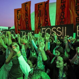 ¡ 50 PAISE TRAZAN EL ABANDONO DE LAS ENERGIA FOSILES¡